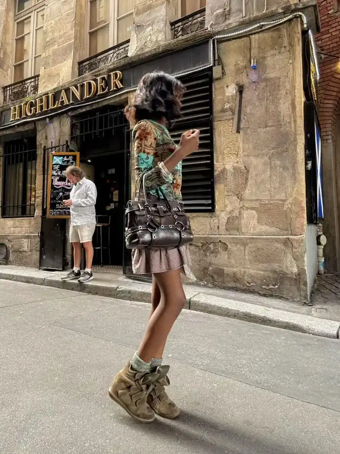 Моден шок 2026: Забравен тренд превзе социалните мрежи и магазините