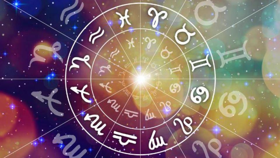 Февруари 2026 преобръща съдбата на 3 зодии: месецът, който не оставя нищо на старото място