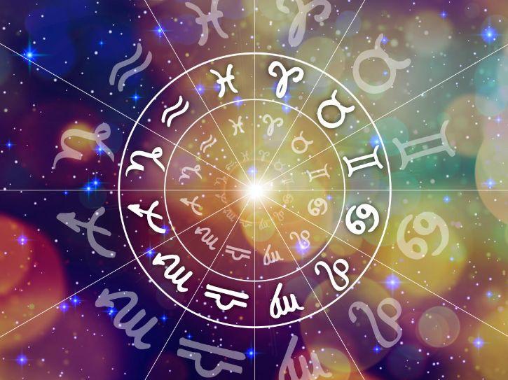 Февруари 2026 преобръща съдбата на 3 зодии: месецът, който не оставя нищо на старото място