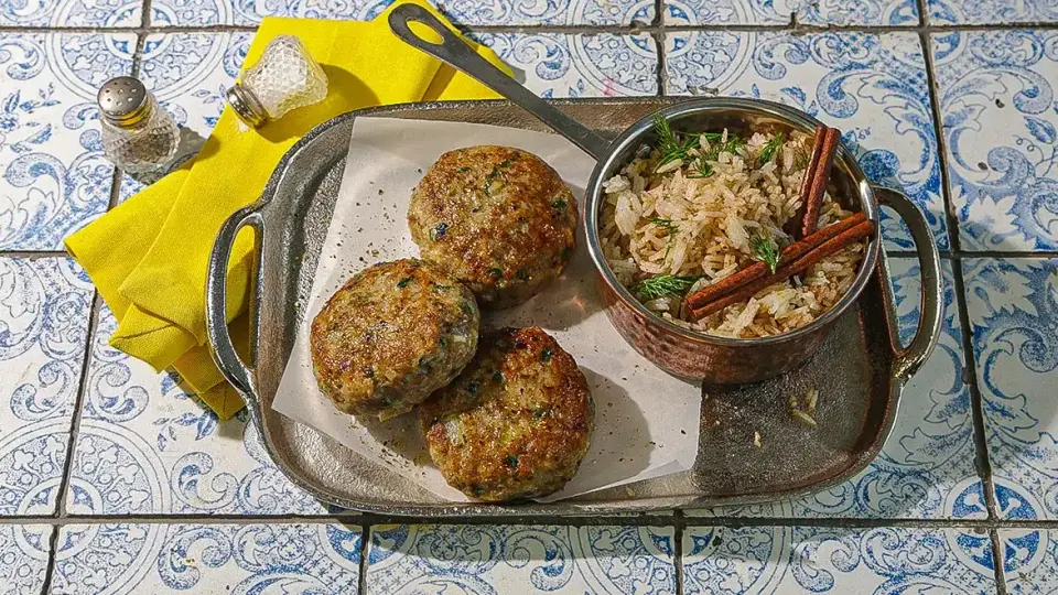 Сочни пилешки кюфтенца, които ще ви пренесат в сърцето на Ориента