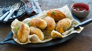 Пилешки кюфтета със сирене – кулинарното бижу, което всяка домакиня трябва да знае