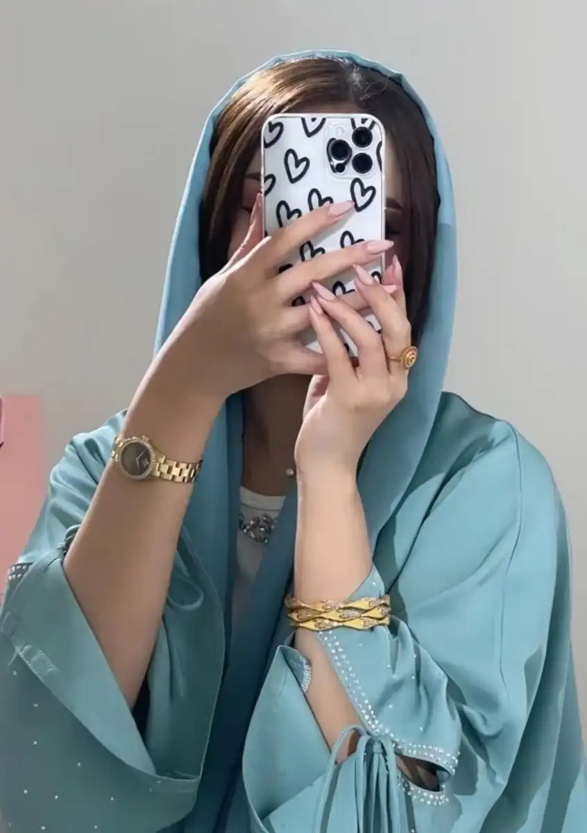 Тайната зад абаите: как изглеждат арабските жени у дома далеч от чуждите погледи