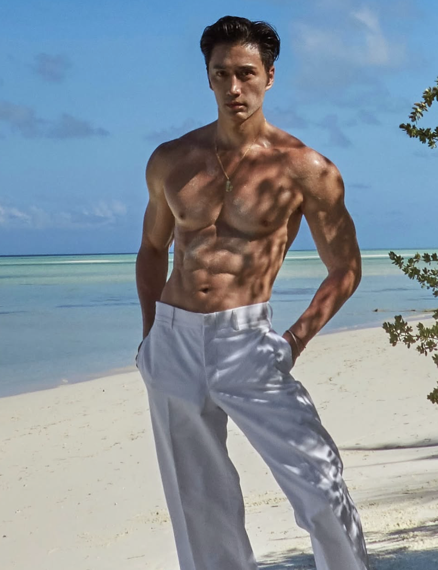 „Най-младият дядо на планетата“: мъжът, който на 59 изглежда на 30