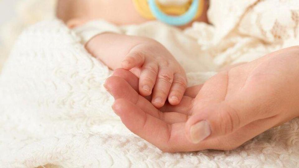 Жена се подложи на инвитро, а когато бебето се роди, с ужас установи, че...