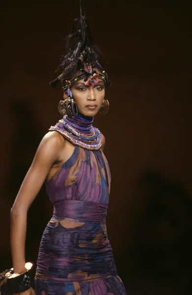 Трагедията на „черната принцеса“: какво погуби най-красивата муза на Yves Saint Laurent