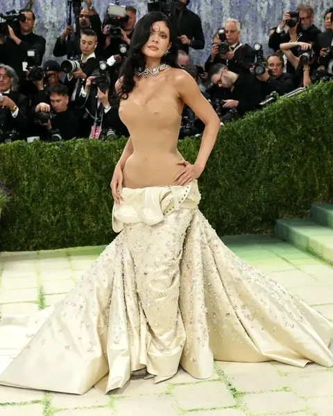 Най-дръзките и полуголи визии от Met Gala 2026 Снимки 18+
