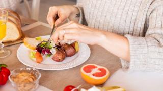 „Всичко имаше вкус на гниещ труп“: След първата й бременност започнаха да се появяват симптоми, а след това се влошиха