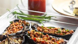 Пълнени патладжани по провансалски – рецепта от френската „слънчева кухня“