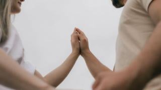 50-годишна писателка разкри защо спря да излиза с по-млади мъже