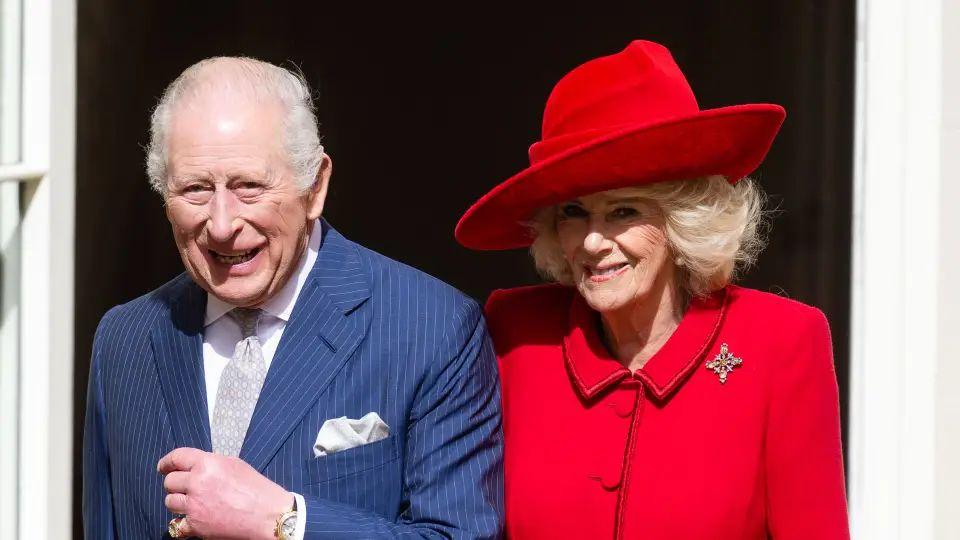 Крал Чарлз III се пошегува с кралица Камила заради страстта ѝ към танците