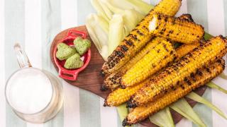 Как да сварим царевицата, за да остане сочна и сладка: малък трик променя вкуса