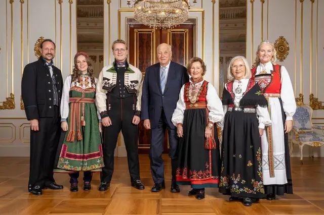Коя е престолонаследницата Мете-Марит? Запознайте се с бъдещата кралица-консорт на Норвегия Снимки