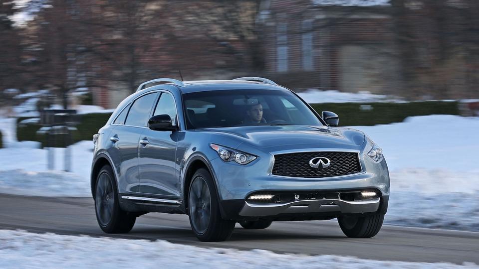 Обзор на Infiniti QX70: Причините, поради които го харесват и купуват (СНИМКИ)