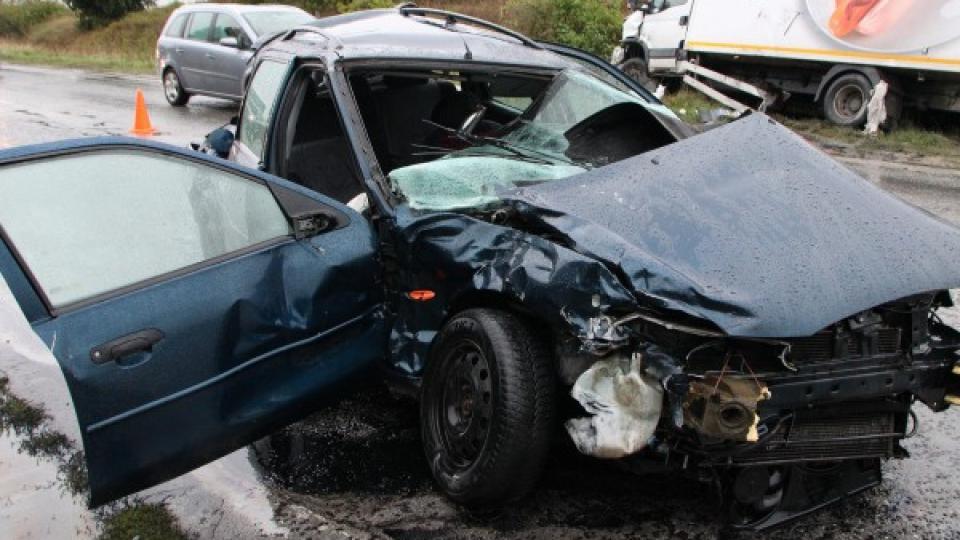 Първата правилна реакция при опасност от челен удар дава шанс за спасение