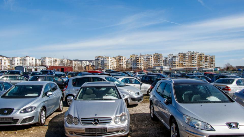 Купуваме все по-малко коли втора ръка! А в Европа дизелите се сриват