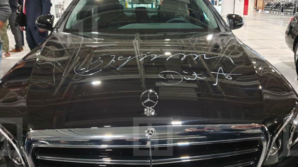 Първият руски Mercedes Е-класа слезе от конвейра (СНИМКИ/ВИДЕО)