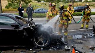 Porsche към собствениците на Panamera: Не паркирайте до други коли, автомобилът се запалва и може да изпепели всичко