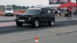 Лада Нива с мощност 1250 к.с. удивлява с ускорението си ВИДЕО