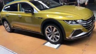 Първи КАДРИ на Volkswagen Arteon комби и новия Seat Leon