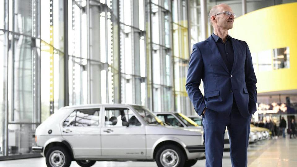 Главният дизайнер на Volkswagen каза как ще се правят автомобилите на бъдещето с отчитане на уроците от COVID-19