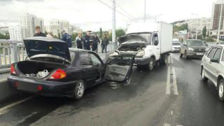 Шест опасни глупости, които правят зад волана шофьорите, но не и вие