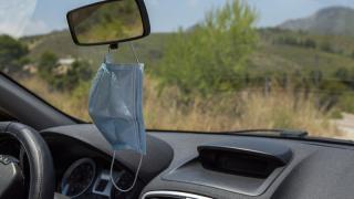 Медицинската маска на огледалото за задно виждане е много опасна, ето защо