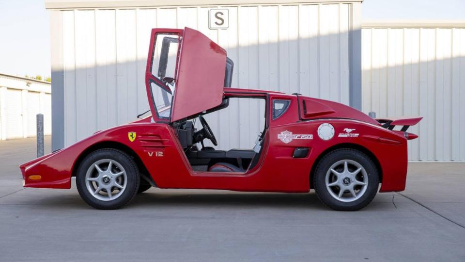 Ето как да се сдобиете с Ферари, ако нямате много пари СНИМКИ