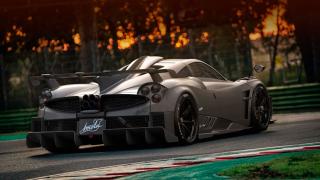Слагат атмосферен двигател на най-екстремния Pagani СНИМКИ