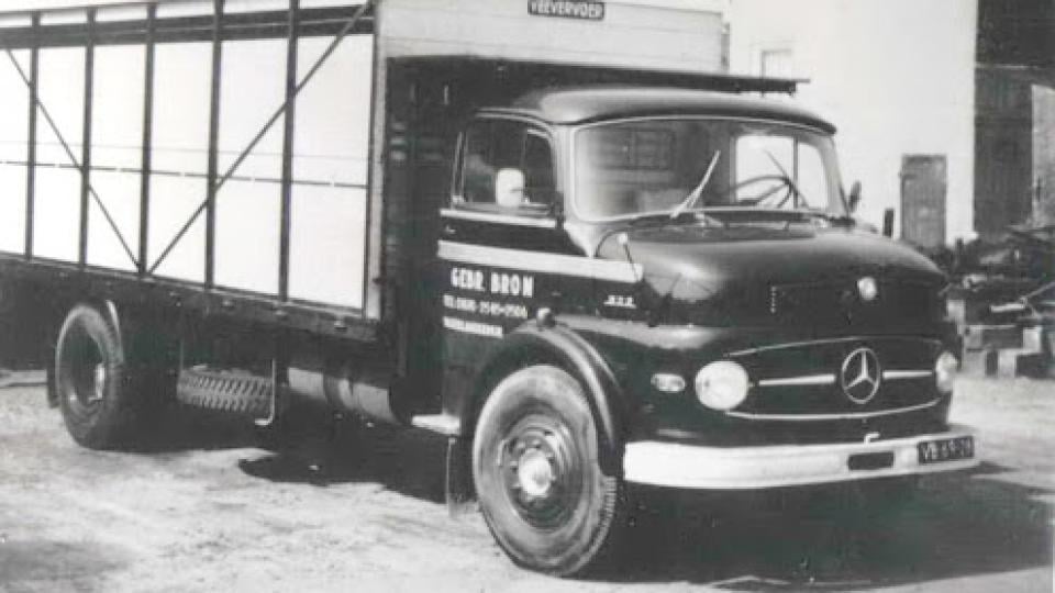 Знаете ли кой е построил първия камион в света? СНИМКИ