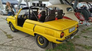 Невероятен тунинг: Превърнаха Запорожец в стилно бъги ВИДЕО