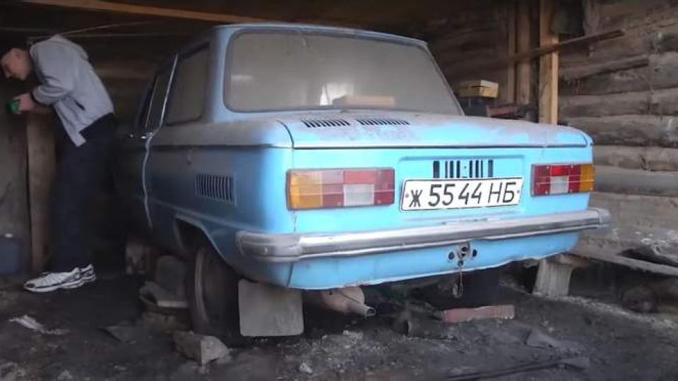 Запорожец, престоял 20 г. в гараж, бе почистен дълбоко до идеален блясък ВИДЕО