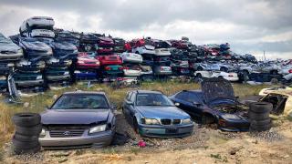 Руснак влезе в US автоморга и каза: Тия коли у нас щяха да карат още 20 години ВИДЕО