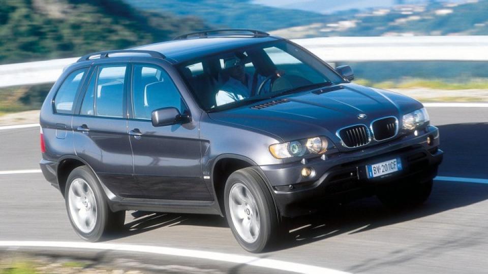 Собственик втрещи мрежата със своето BMW X5, ето защо СНИМКИ