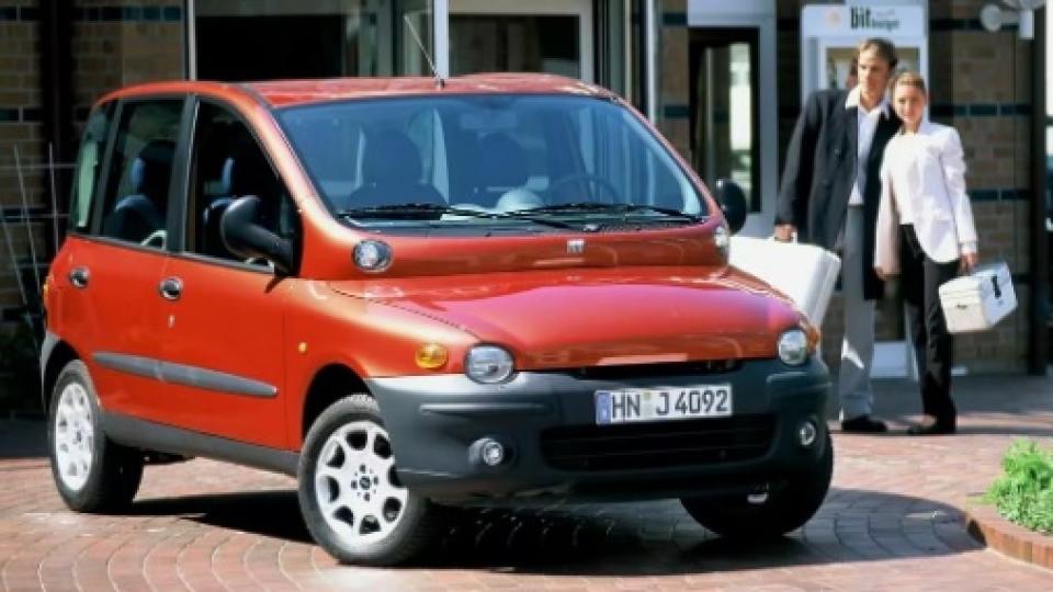 Авторът на най-грозния автомобил в света разказа какво би променил в него СНИМКИ