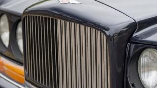 Продава се рядкото Bentley на Елтън Джон СНИМКИ