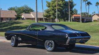 Отново заедно: Мъж намери и купи първата си кола след 43 години ВИДЕО