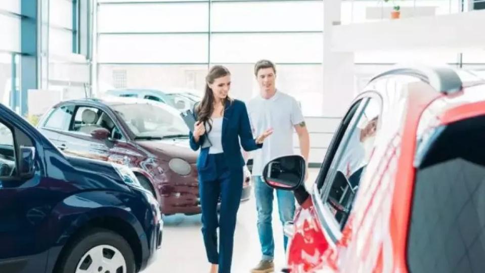 Автокъщи газят закона, карат ни да цакаме като луди за по-евтина кола