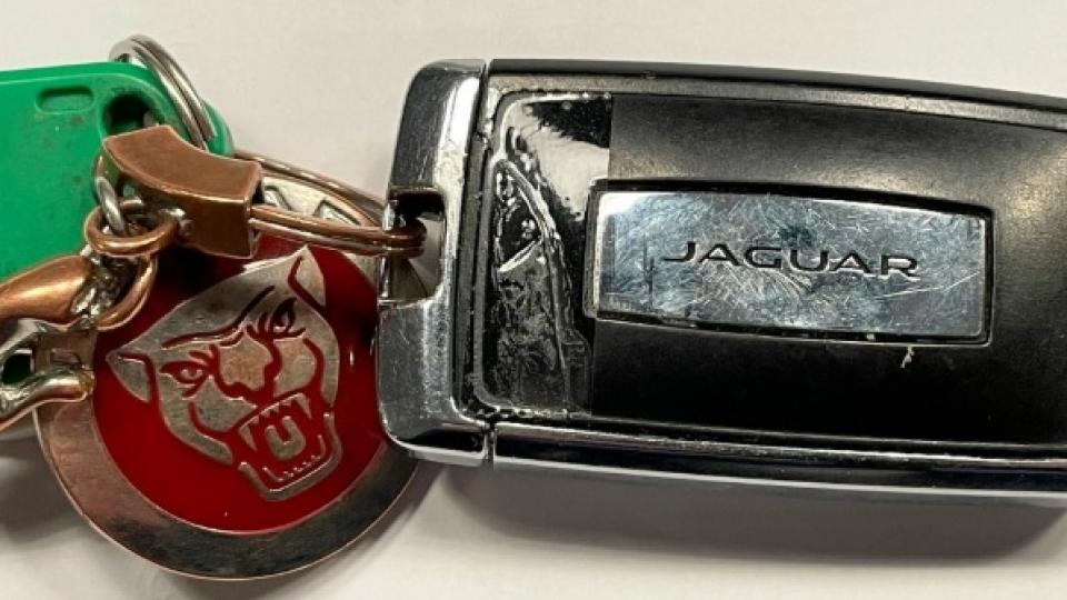 Собственик на Jaguar се хвана за главата след като разбра цената на ремонта СНИМКИ