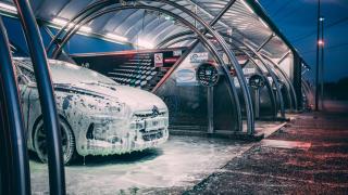 Всичките плюсове и минуси на автомивките