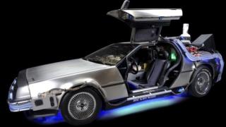 Вижте удивителната кола от филма "Завръщане в бъдещето", продадоха я на търг ВИДЕО