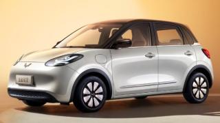 Бюджетна електрическа кола с легло в салона има удивителни продажби СНИМКИ