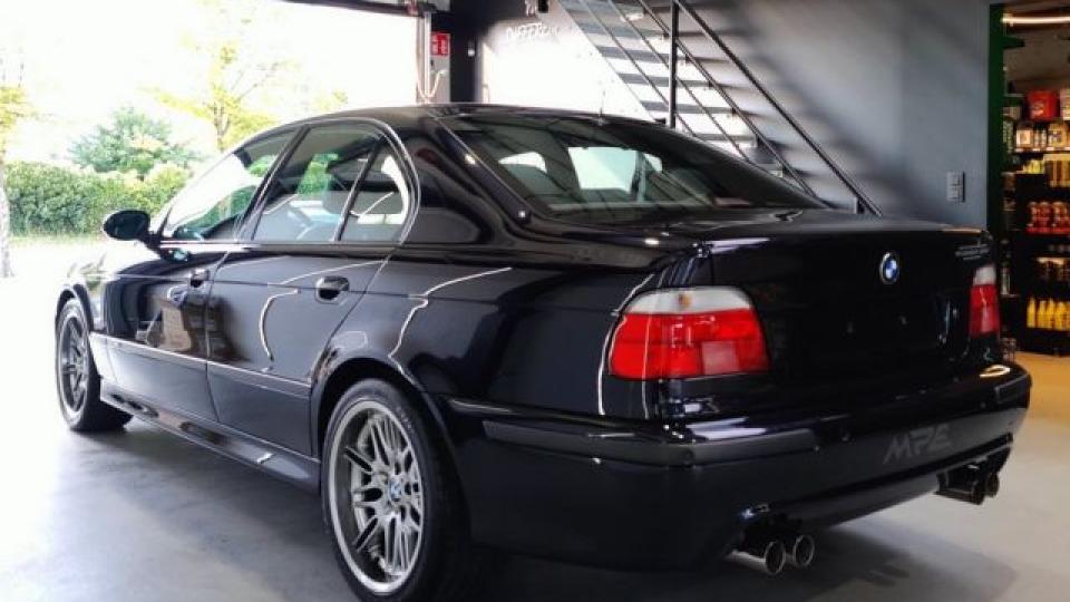 Продава се уникално BMW  М5 с двигател W10 на Volkswagen