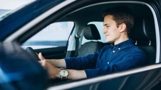 Облага ли се служебната кола на шефа, ползвана и за лични нужди