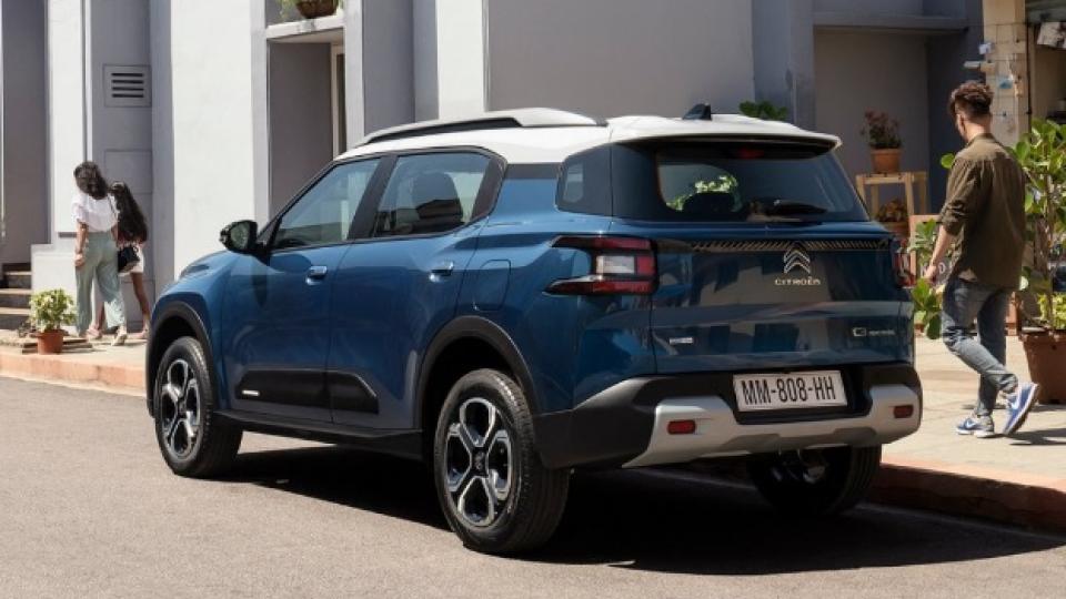 Citroen пуска на пазара 7-местен бюджетен кросоувър СНИМКИ
