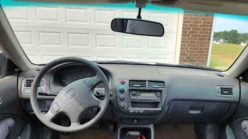 Едва ли сте виждали такава кола да се продава СНИМКИ