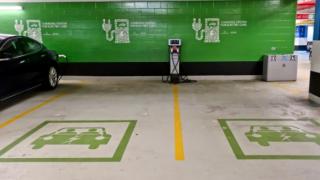 Паркингите ще бъдат сериозно променени заради електромобилите, ето какви са причините