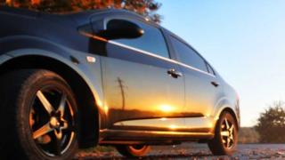 Какви проблеми може да създаде осветлението на колите за шофьорите през есента