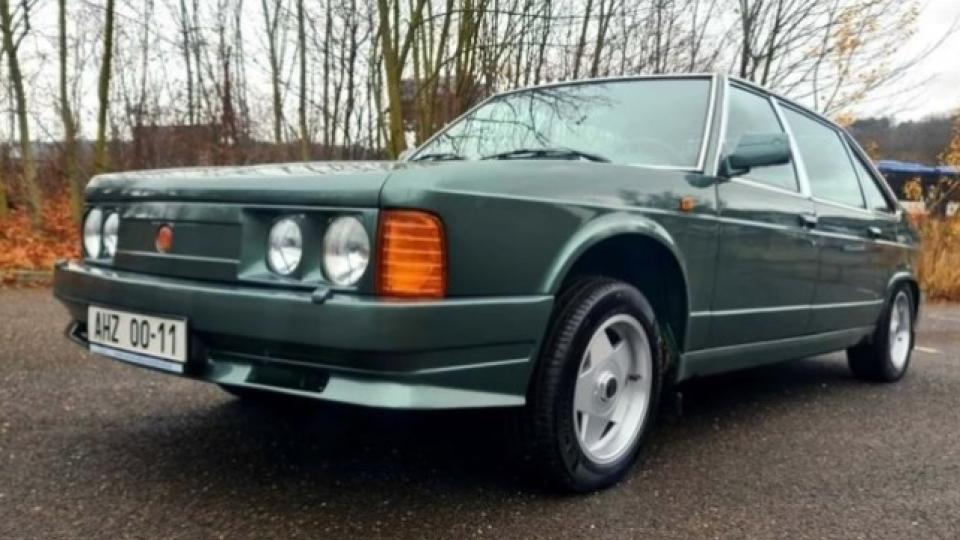 Тази кола e смятана за уникално творение на соц. блока и не е била за простосмъртните СНИМКИ