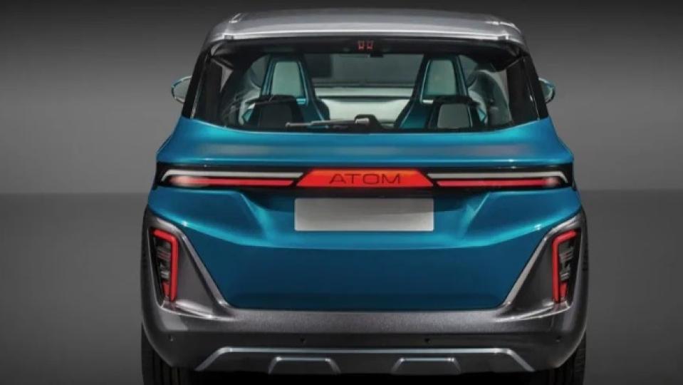 Доста различен: Показаха интериора на новата руска електрическа кола СНИМКИ