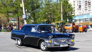Вижте съветската лимузина, която е по-луксозна от "Чайка" и се е изработвала изцяло на ръка СНИМКИ